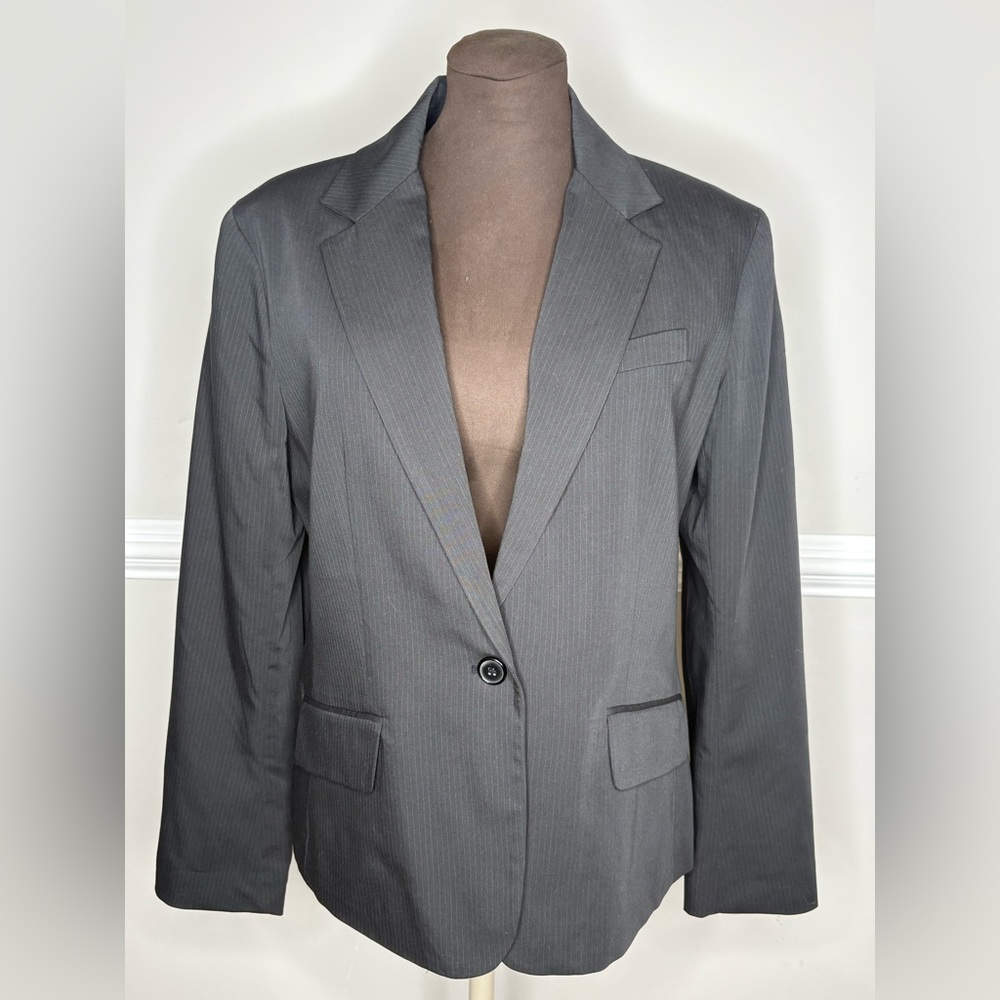 New York & Co Classic Gray Pin Stripe Blazer